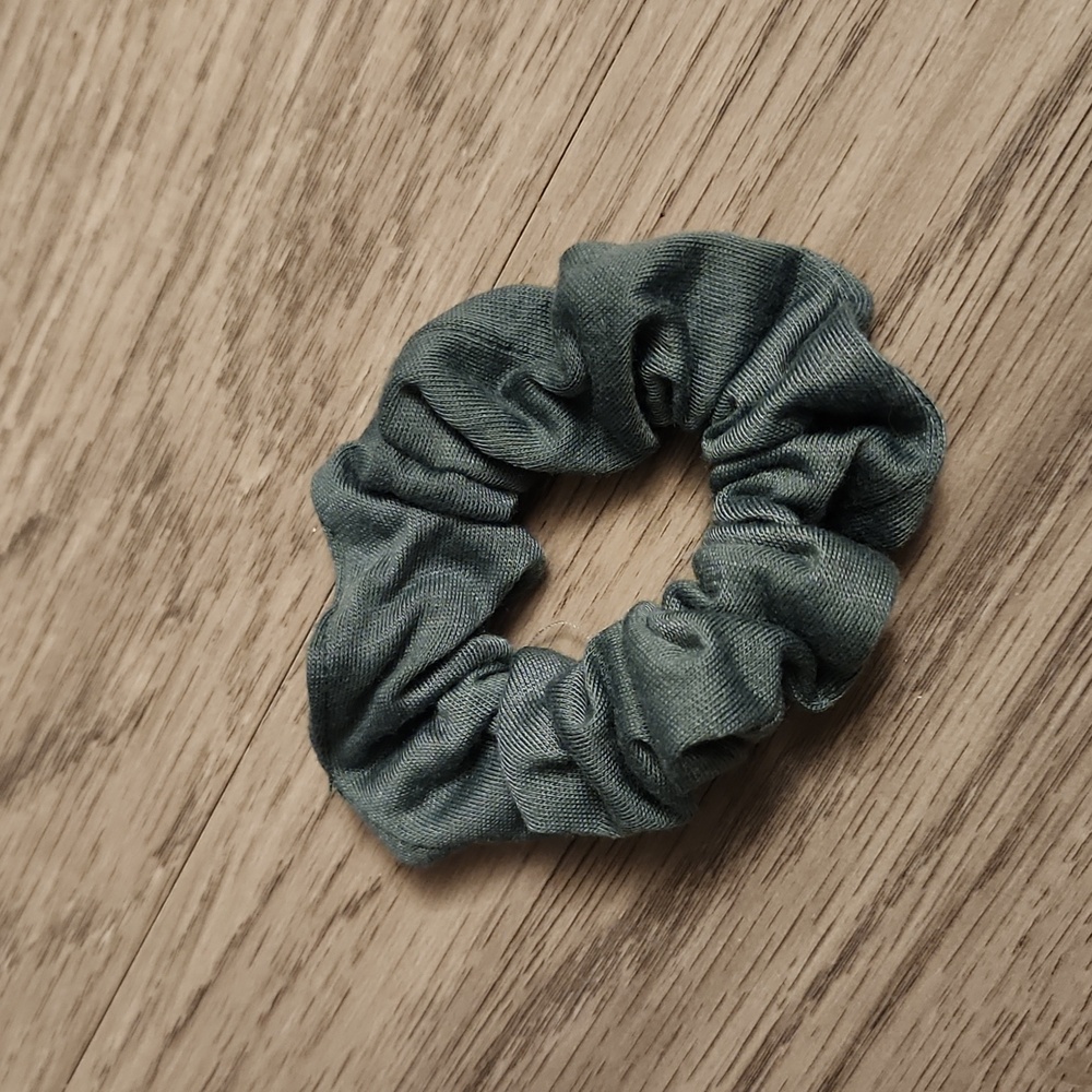 🐻  New Hair Scrunchie